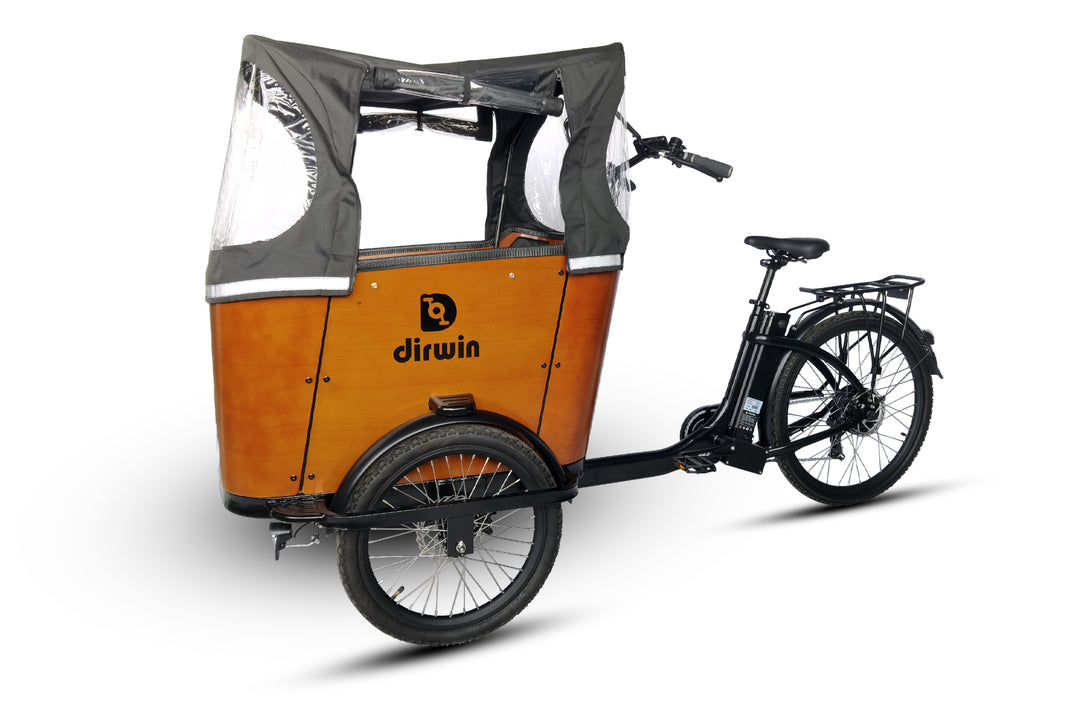 How does the Caravan cargo bike differ from Pioneer 2?